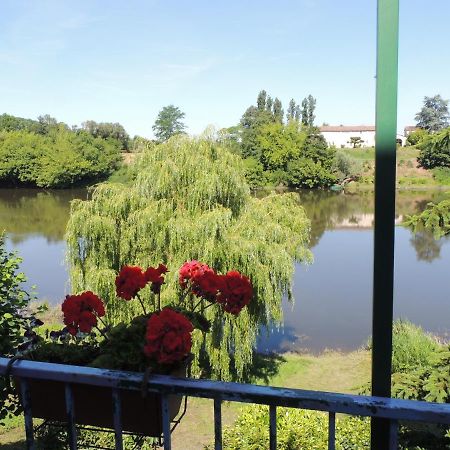 Bed and Breakfast Le Jardin Des Cygnes Pineuilh Екстер'єр фото