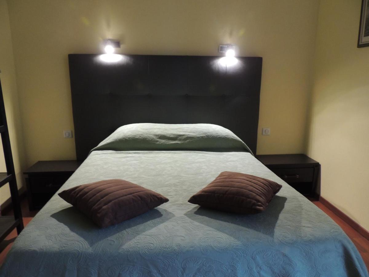 Bed and Breakfast Le Jardin Des Cygnes Pineuilh Екстер'єр фото