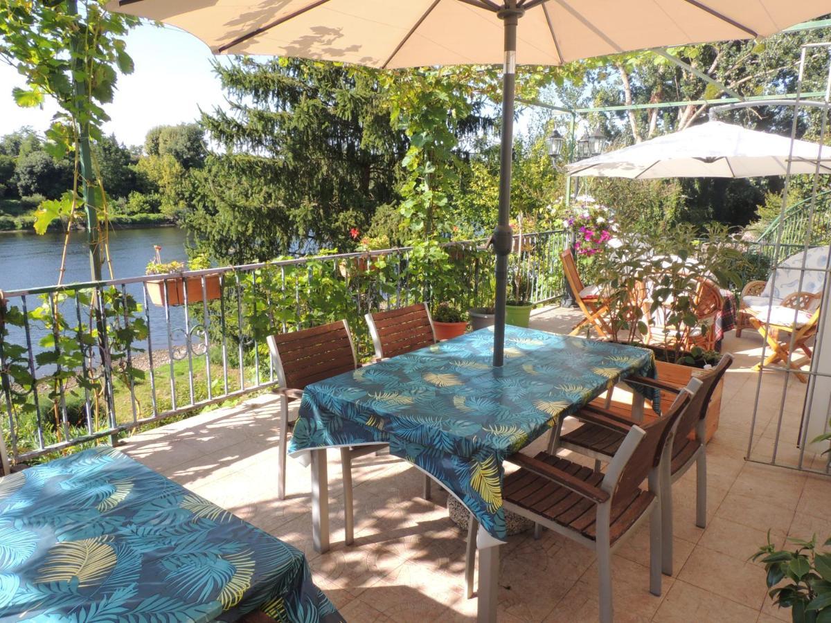Bed and Breakfast Le Jardin Des Cygnes Pineuilh Екстер'єр фото